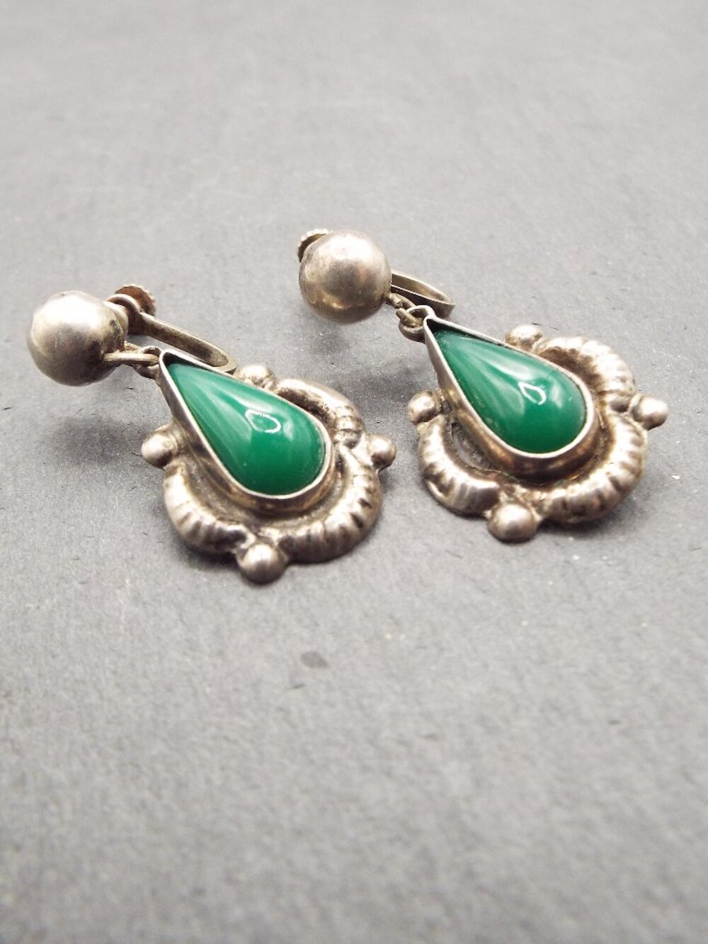 ANT. MEXICO TAXCO SILVER GREEN TURQUOISE TEARDROP CABOCHON EARRINGS M
